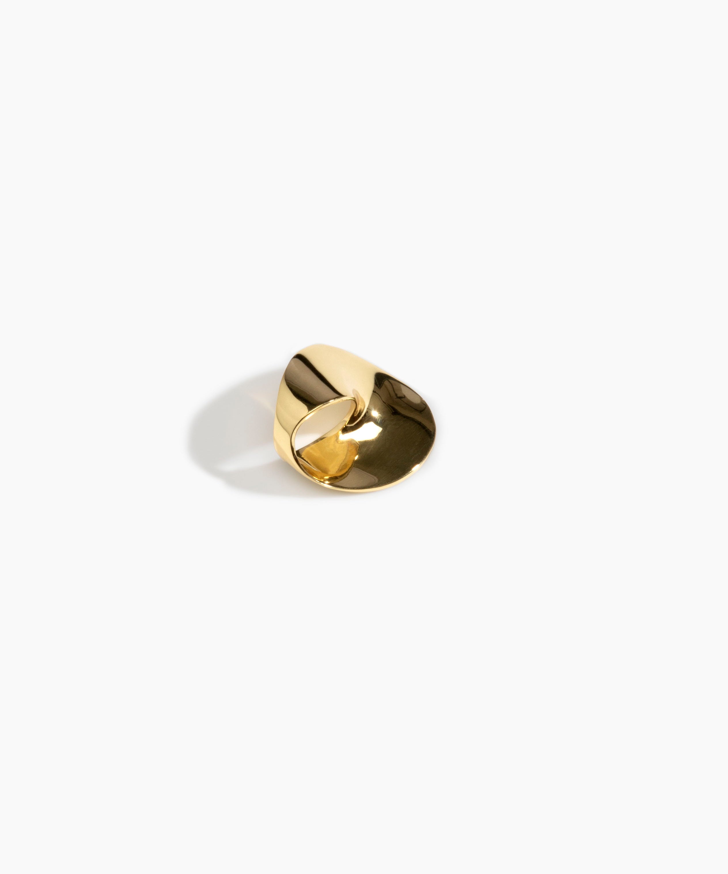 LO Collections Small Infinity Ring Rings in Nano-Coated Brass Material 