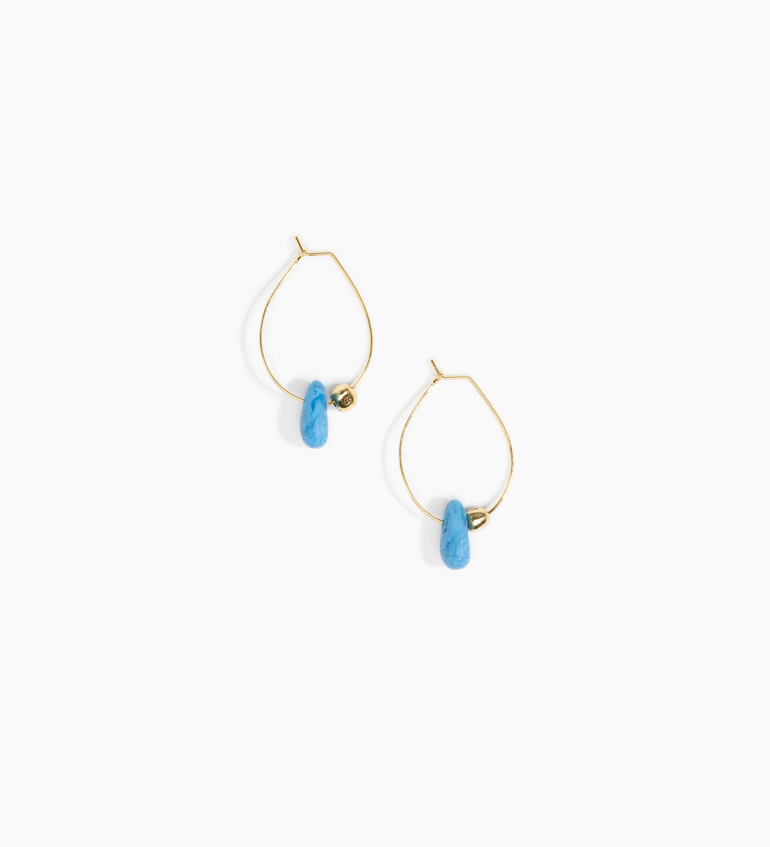 Dinosaur Designs Joie De Vivre Hoop Earrings Earrings in Sky Colour resin with Gold-Filled Material