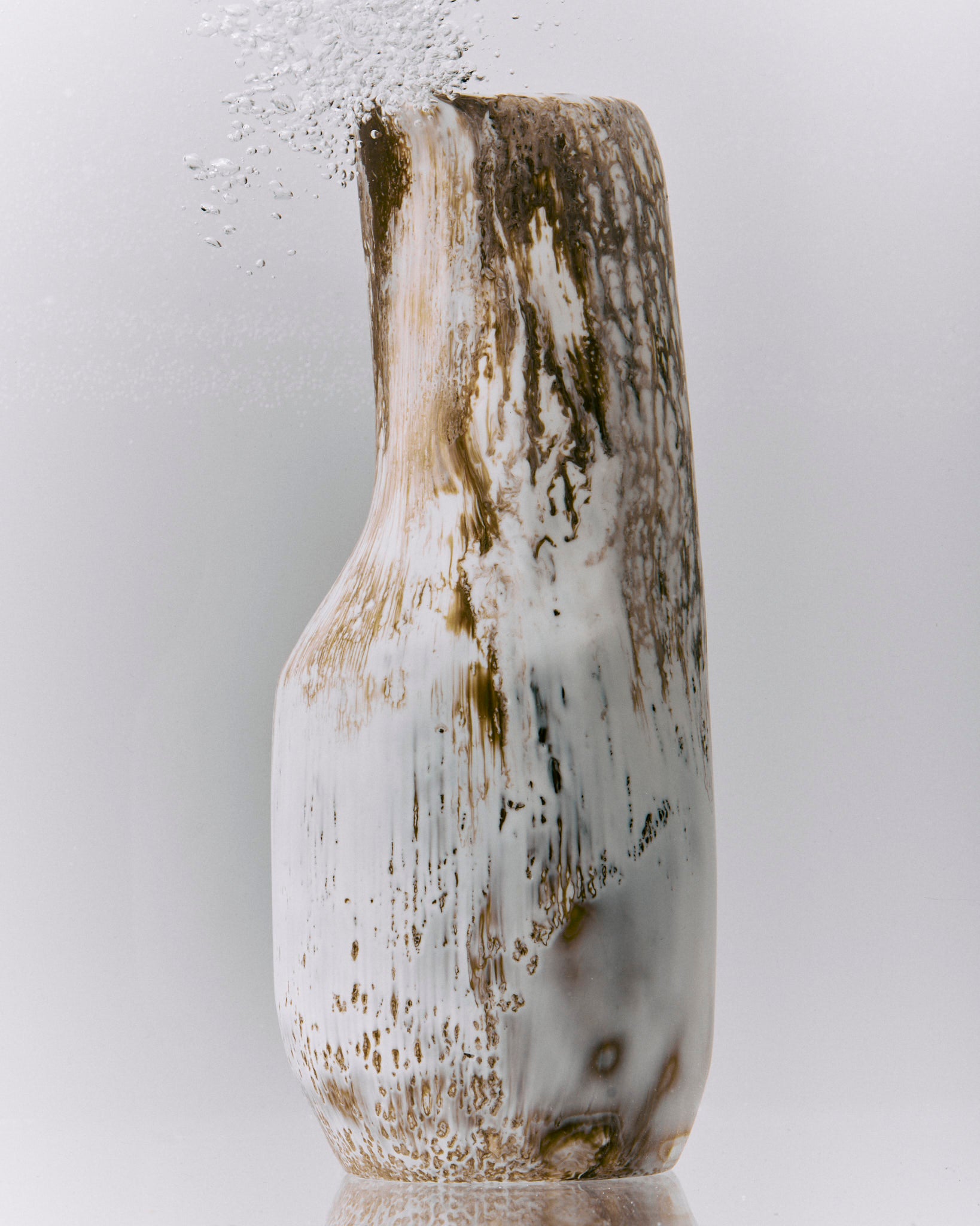 Medium Studio Resin Vase in Cappuccino 