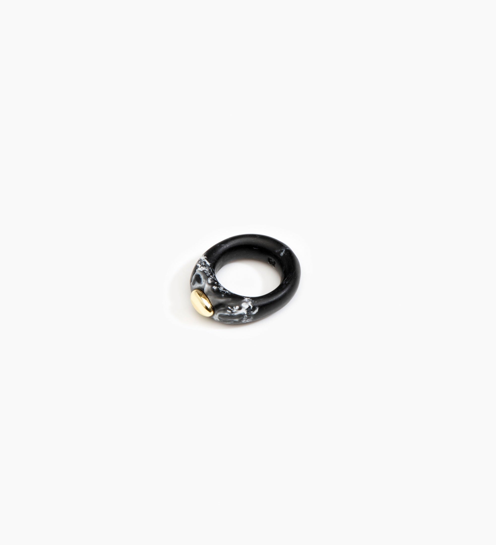 Dinosaur Designs Round Rock Ring Rings in Black Marble Colour resin