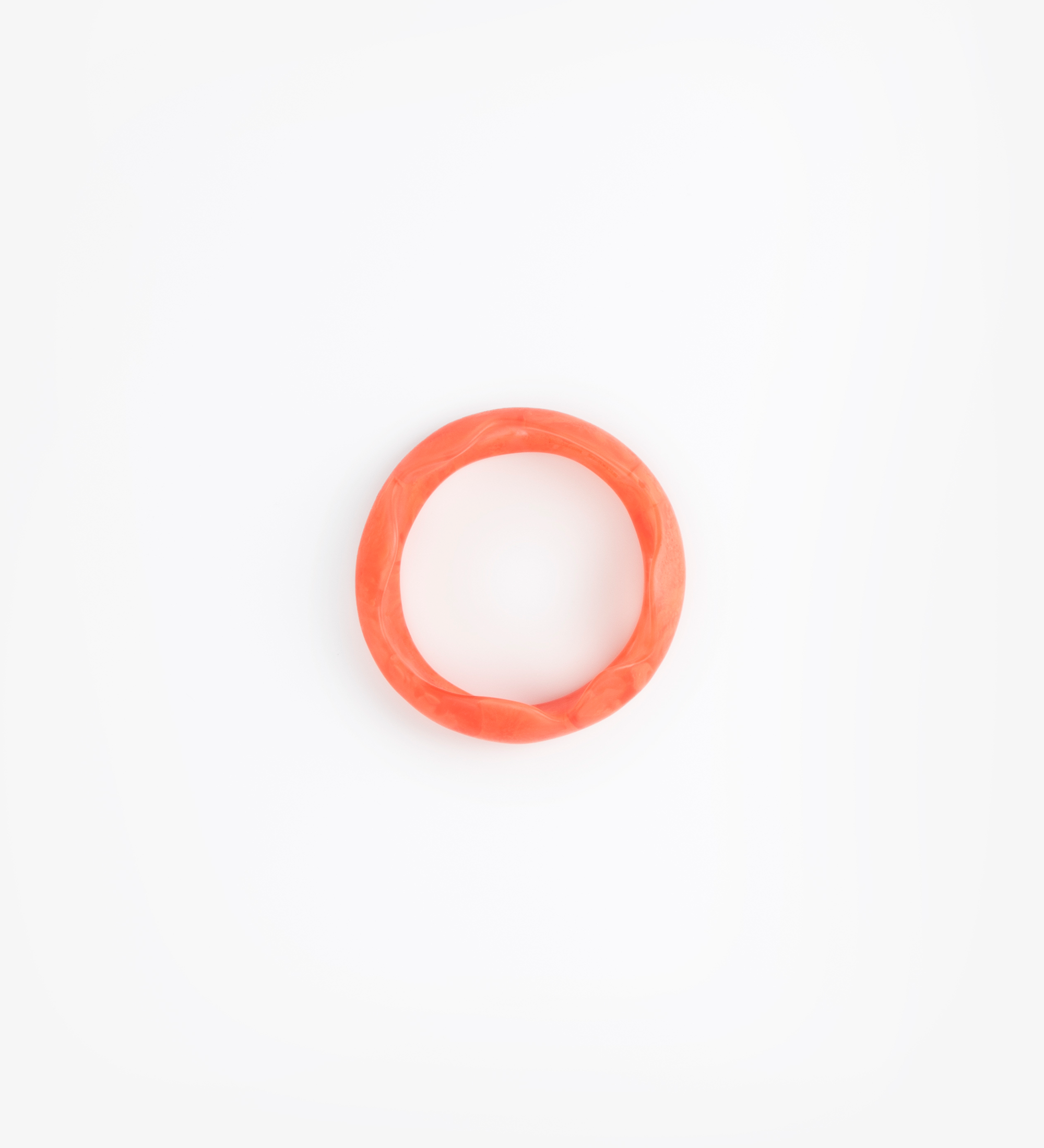 Dinosaur Designs Small Paradise Bangle Bracelets in Lychee Colour resin with Wide Fit