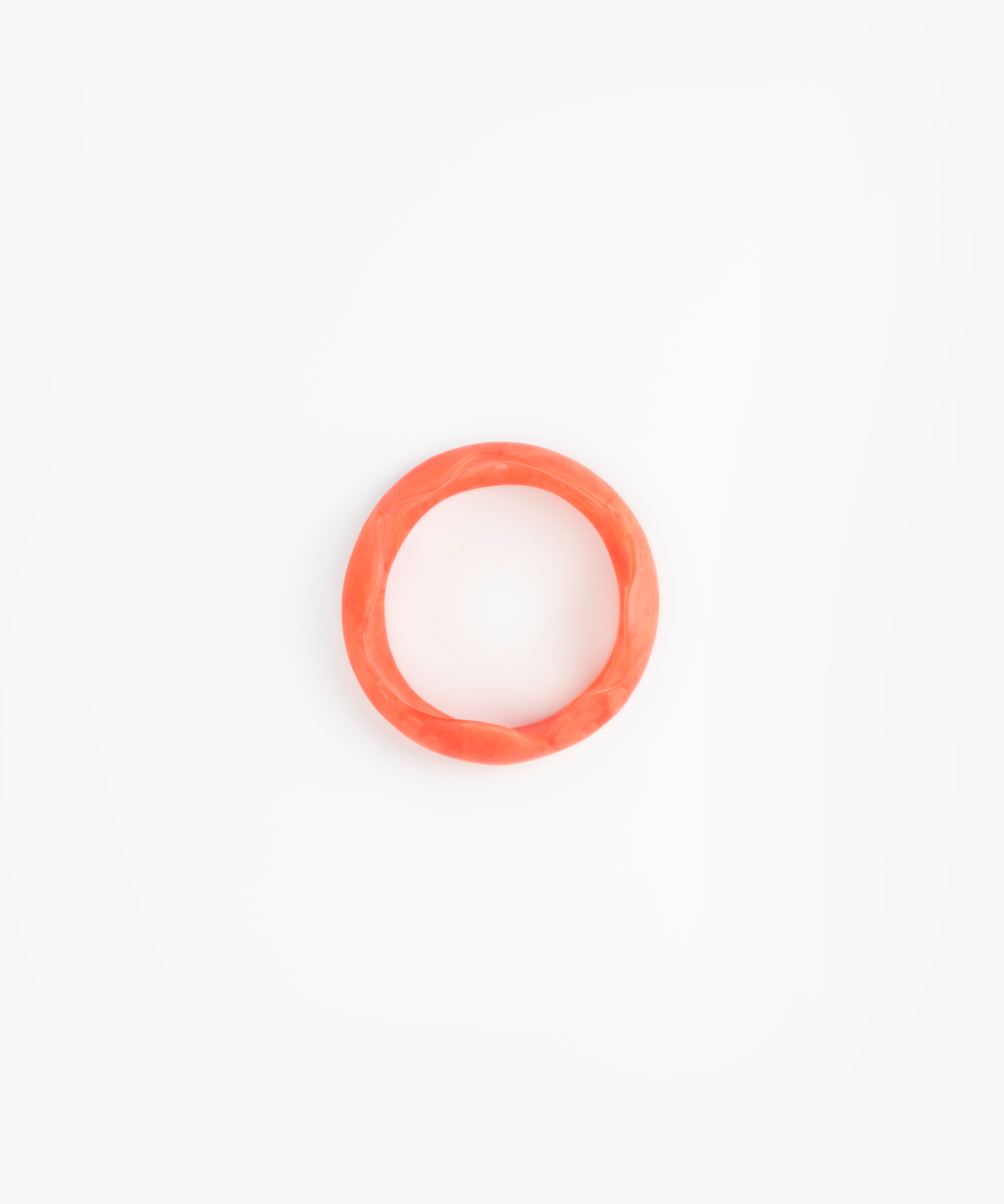 Dinosaur Designs Small Paradise Bangle Bracelets in Lychee Colour resin with Wide Fit